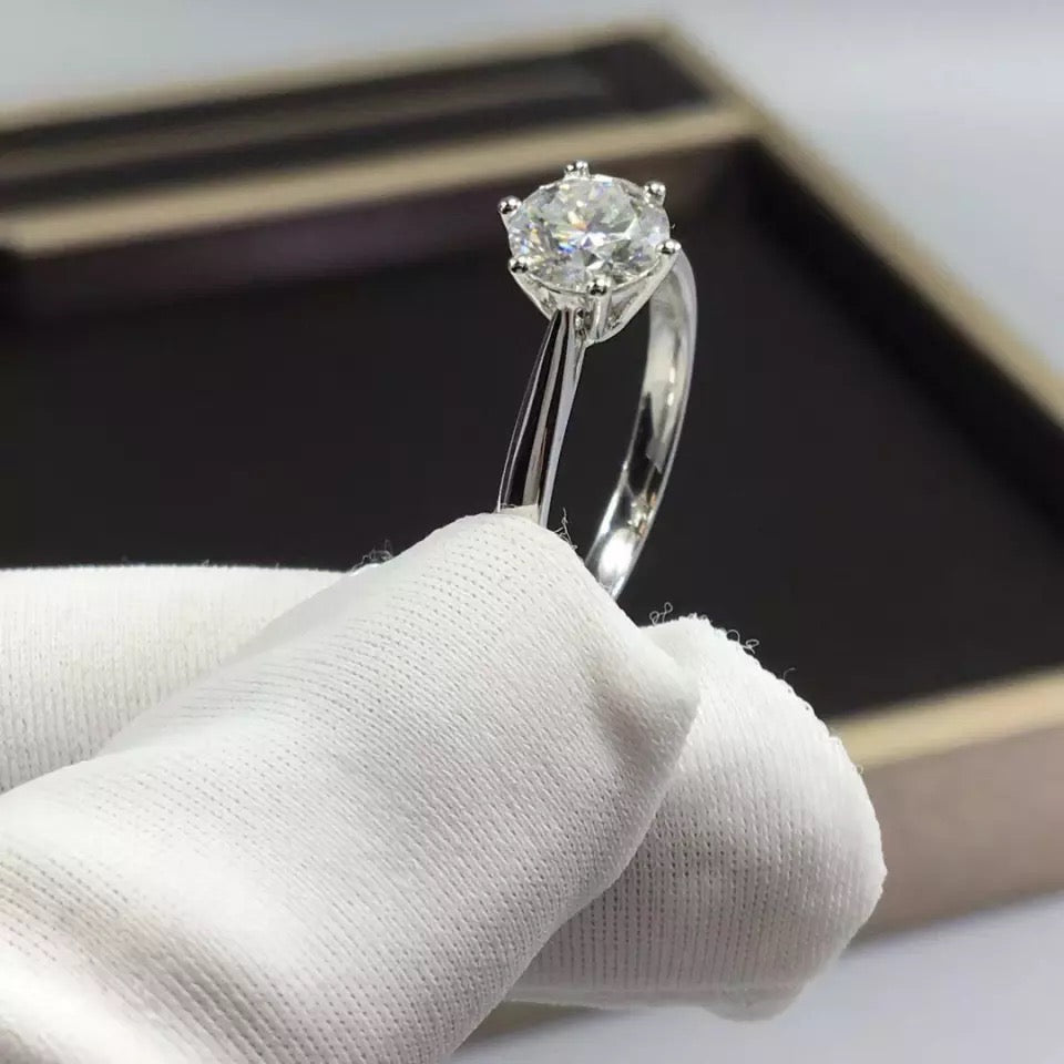 2.0CT Moissanite Solitaire Diamond Ring