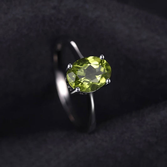 Women’s VVS Peridot Sterling Silver 925 Ring - 1.4 Carats Gem from China with VVS Clarity